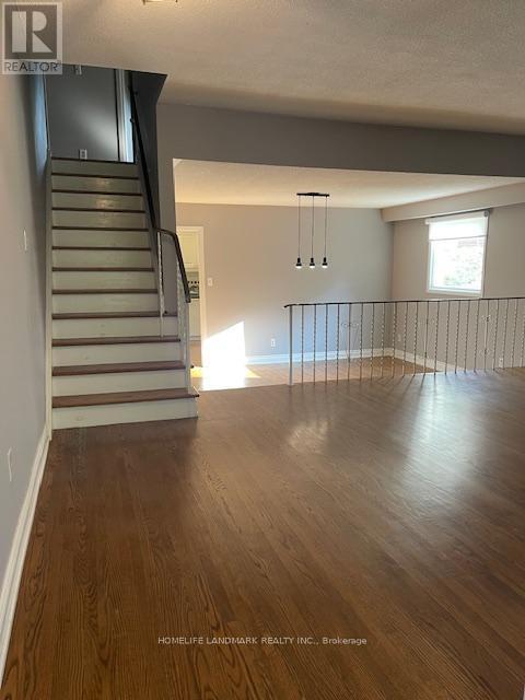 Photo - 2086 Thornlea Dr