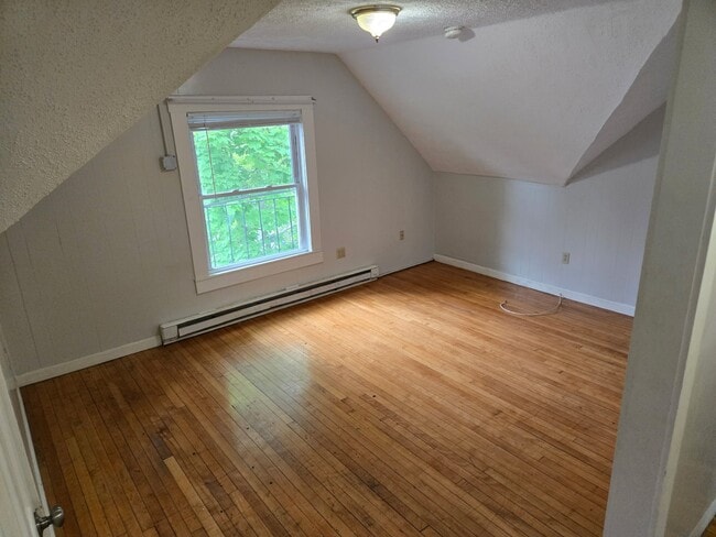 Photo - 13 Snell St Unit 13 Snell St Apt 3