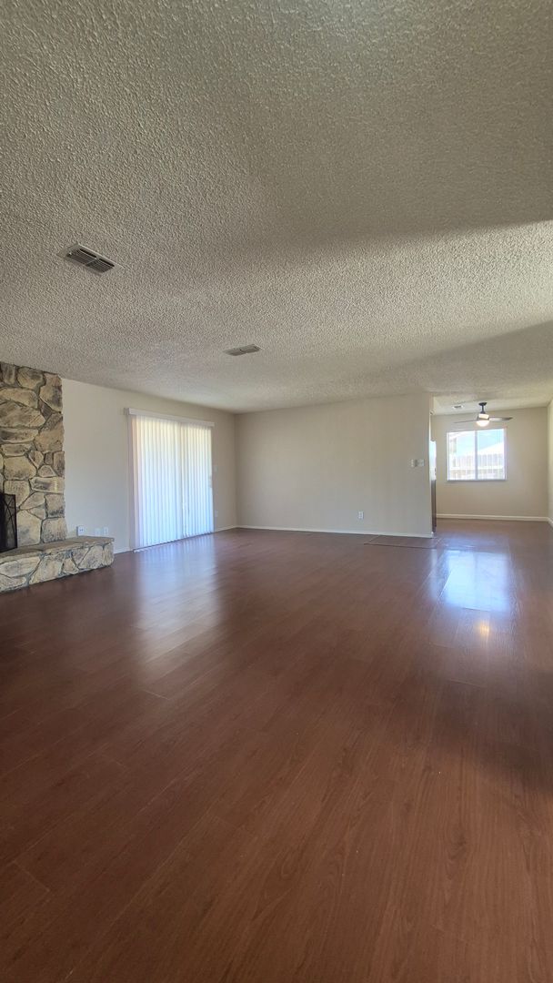 Photo - 7338 Hayward Dr