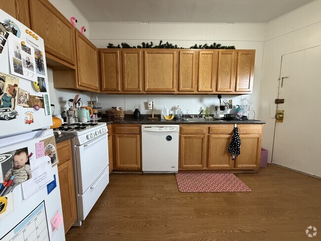 Building Photo - 138 Wood Ave Unit 5 Rental
