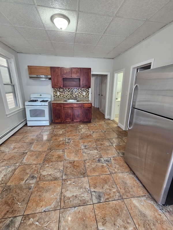 Building Photo - 490 Summer St Rental