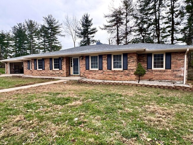 Photo - 303 Robin Dr