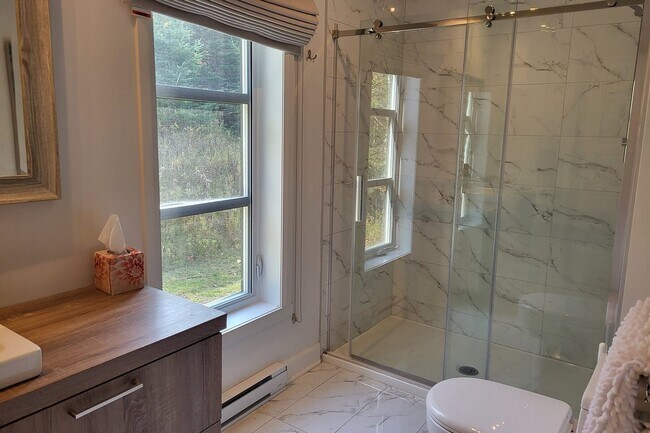 Photo - 305 All. Paisible