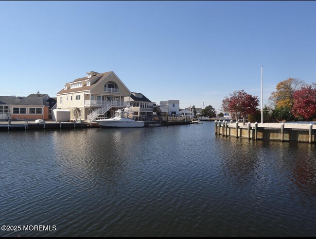Building Photo - 46 Longpoint Dr Rental