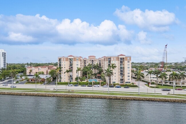 Photo - 1801 N Flagler Dr Unit 238