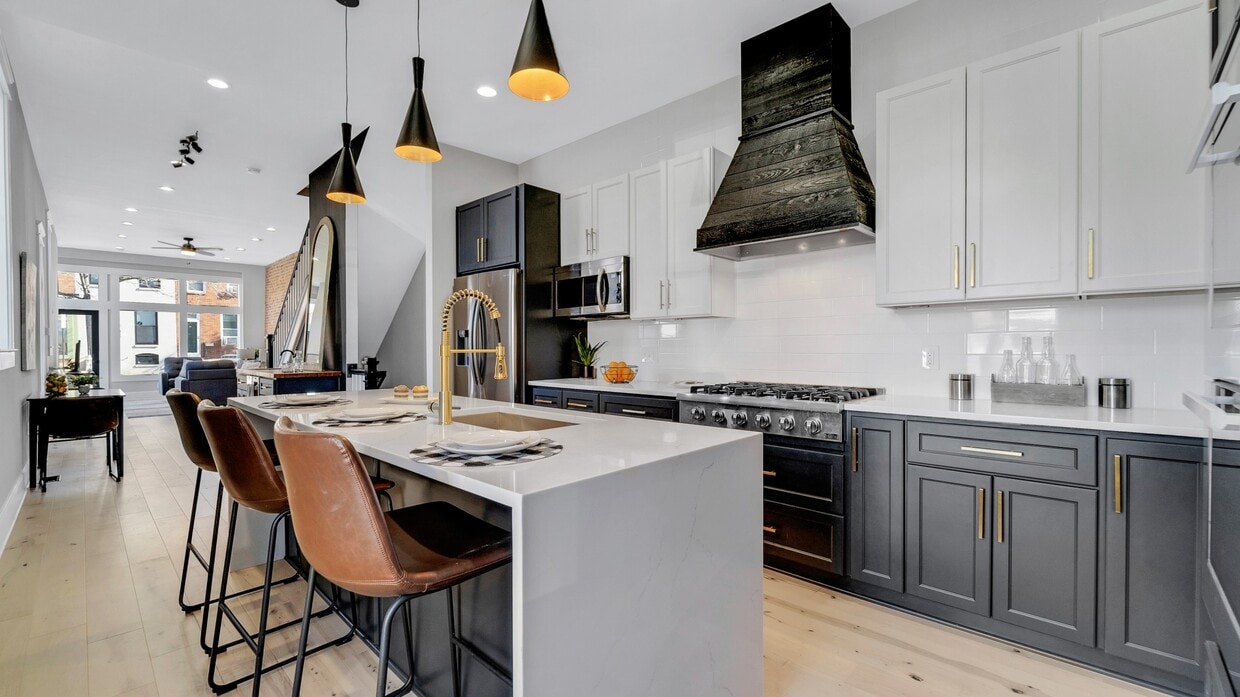 Photo - 2613 Fleet St (Baltimore, MD)
