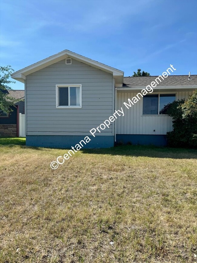 Photo - 2 Bedroom House on the Flats with extra bonus rooms, including finished basement and 2 Full bathr...