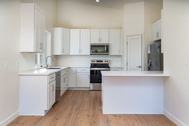 Photo - 534 Mockingbird Ln