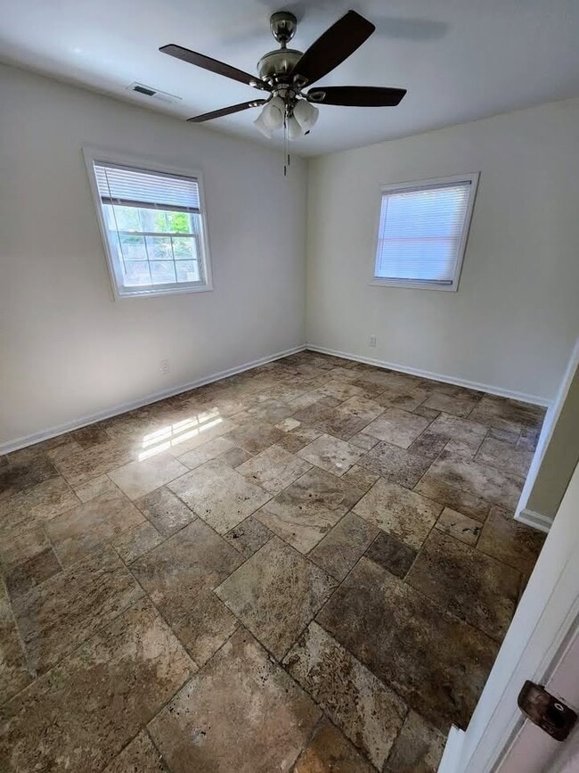 Photo - 1013 Rosedale Ave Unidad A