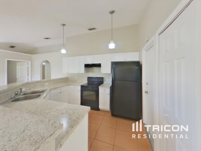 Photo - 11357 Pickford St