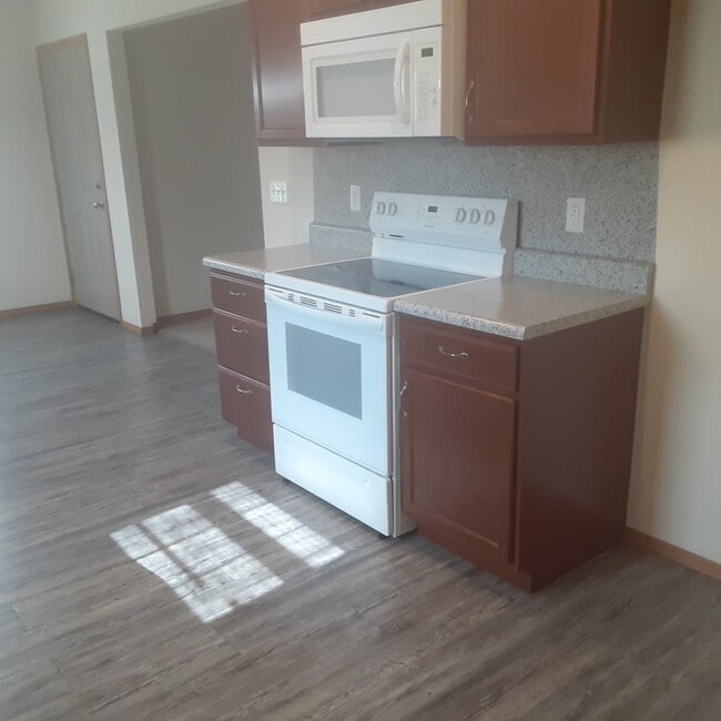 Photo - 545 S Walker Ln