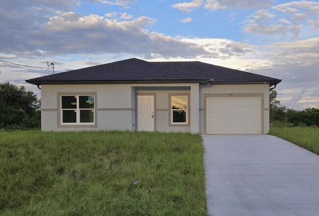 Building Photo - BRAND NEW 2/2/1- GREAT LEHIGH LOCATION