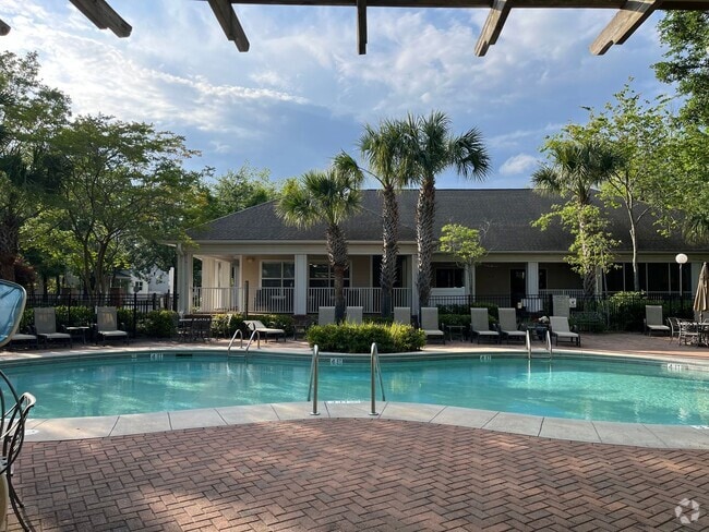 Building Photo - 2 Bedroom 2 Bath Furnished Condo at The Re... Unit 4203