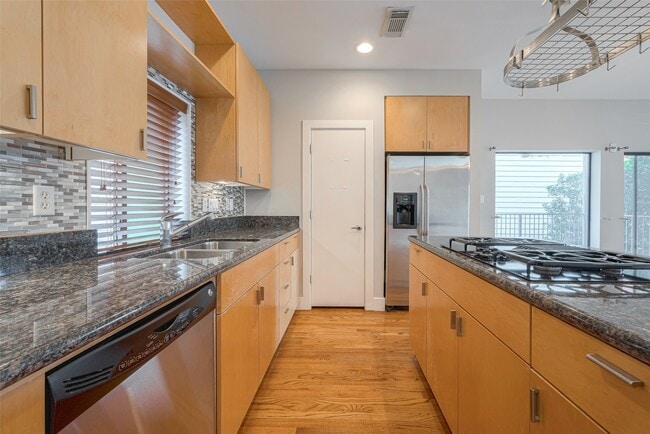 Photo - 4305 Eigel St