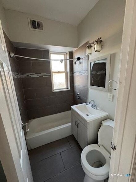 Photo - 335 Wells St Unidad 11