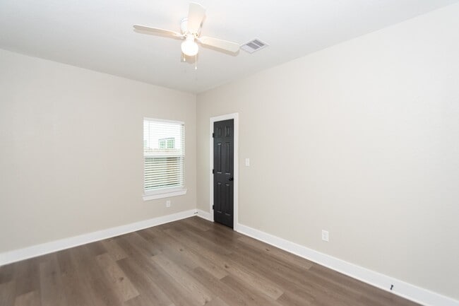 7311 Sandra St