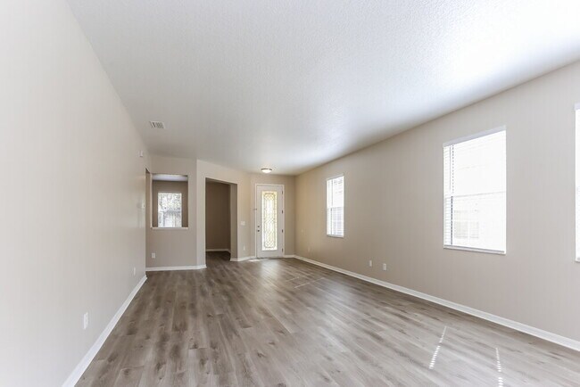 Photo - 1703 Chalksand Way