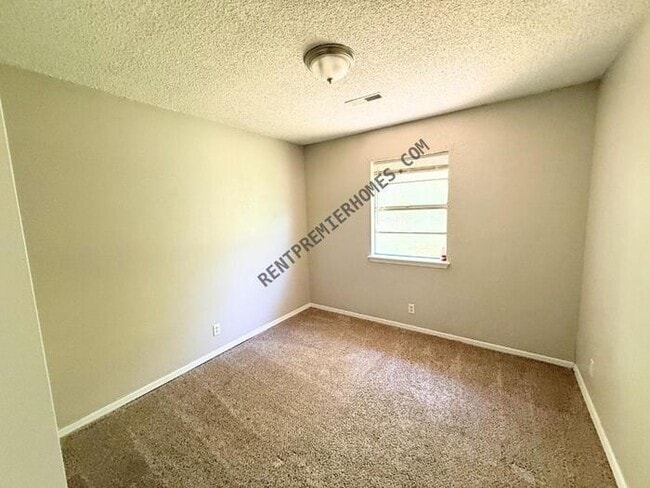 Photo - 2009 W Fulton St