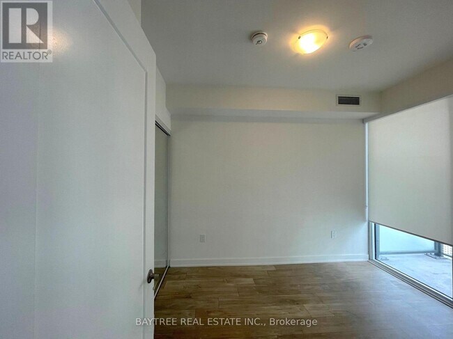 Photo - 135 Lower Sherbourne St Unit 2218 W