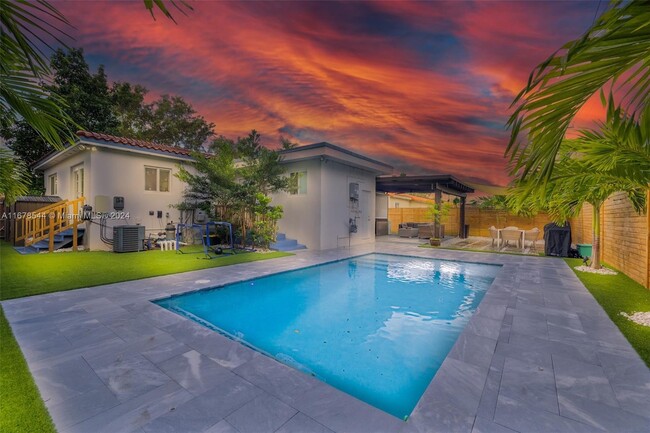 Building Photo - 6017 SW 14th St Rental
