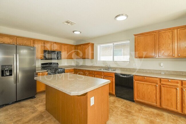 Photo - 5878 E Cedarbird Dr