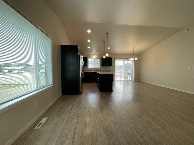 Photo - Spacious 4 bedroom, 3 bath Single Family H...