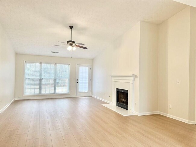 Photo - 1070 Rafington Dr