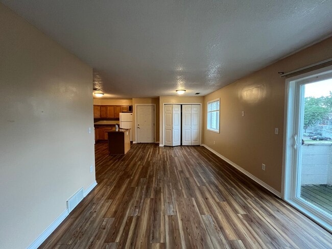 Photo - 886 Wescott Square Unidad 202