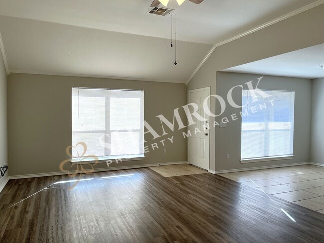 Photo - 10205 Lilac Ln
