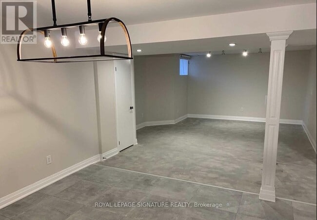 Photo - 62 Elmsthorpe Ave