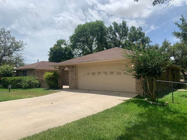Photo - Cozy and Quaint 2 bedroom 2 bath with bonu...