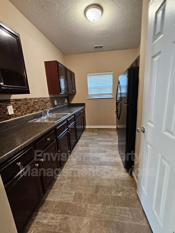 Photo - 2318 Hackamore Dr