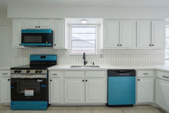 Building Photo - 23230 Briarcreek Blvd