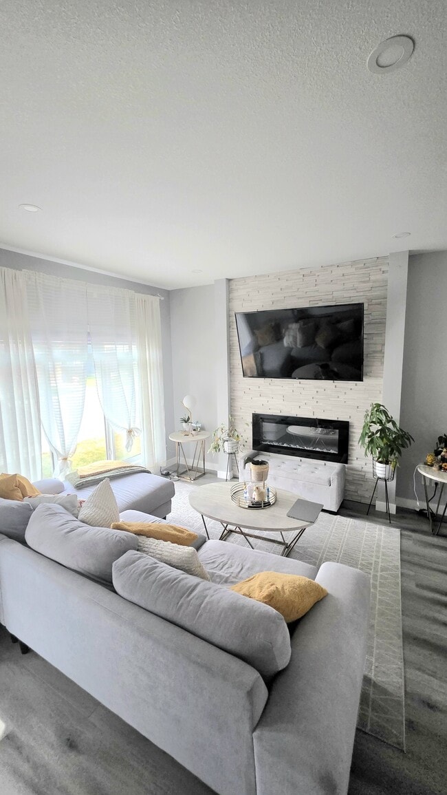 Building Photo - 959 McFaull Mnr