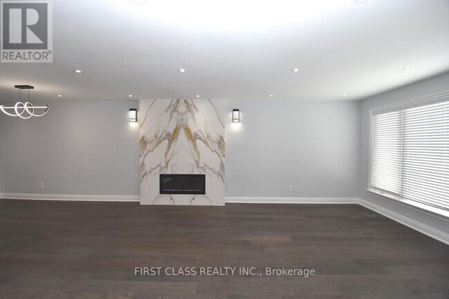 Photo - 113 Holcolm Rd
