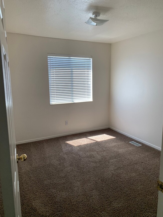 Photo - 203 N 450 W