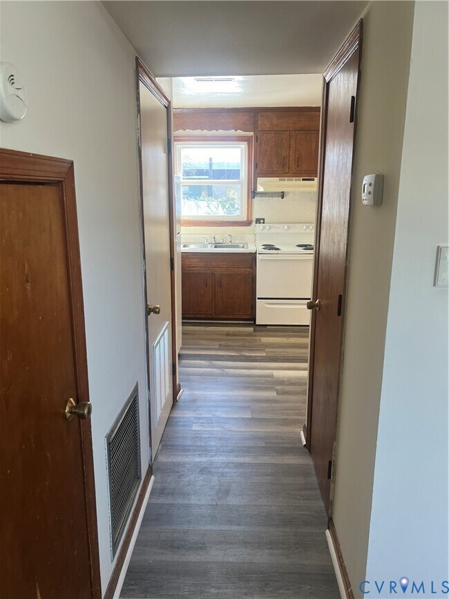 Photo - 3308 Woodlawn St Unidad B