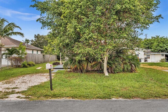 Photo - 520 NW 60th Way