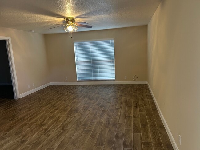 Photo - 731 Hummingbird Way Unit 1