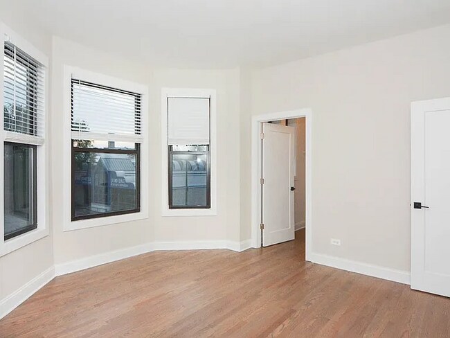 Photo - 3409 W Fullerton Ave Unit 2