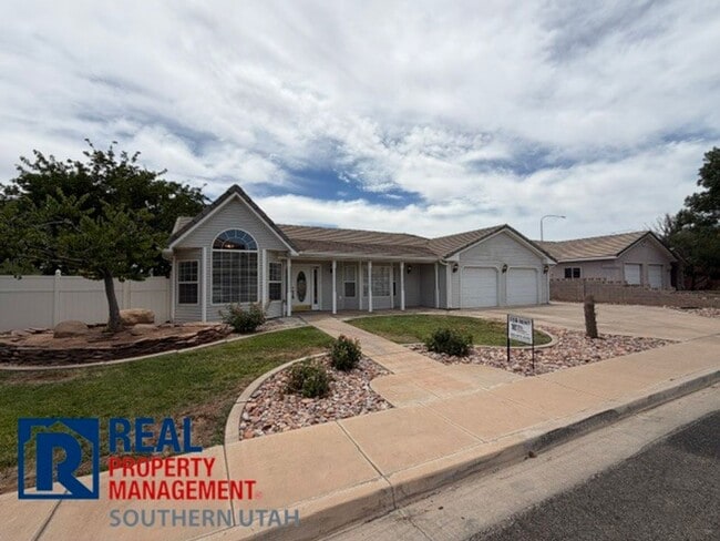 Photo - Single Family Home in River Ridge