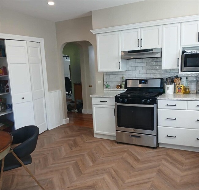 Photo - 132 Thorndike St Unit 2