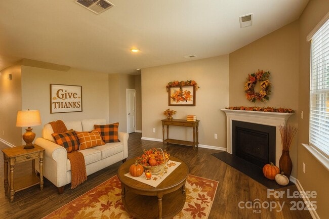 Photo - 159 Cherry Birch St