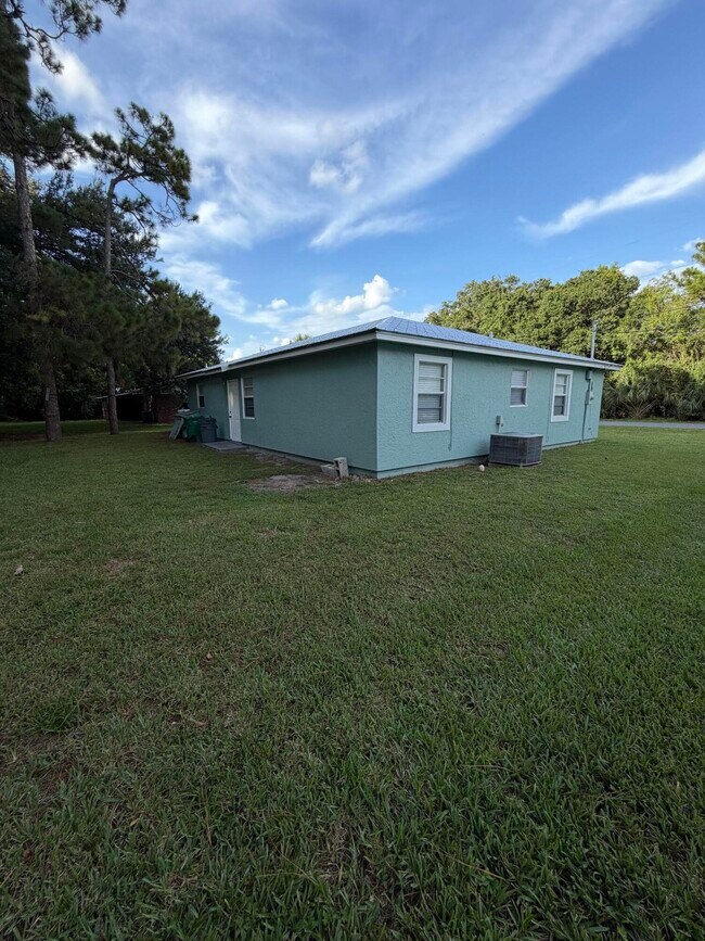 Photo - 1605 N 42nd St