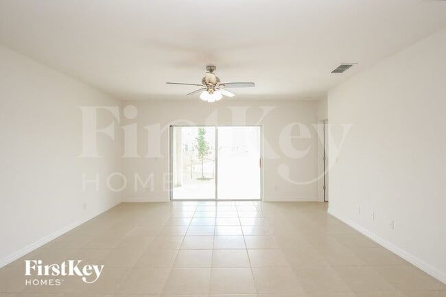 Photo - 5086 Royal Point Ave