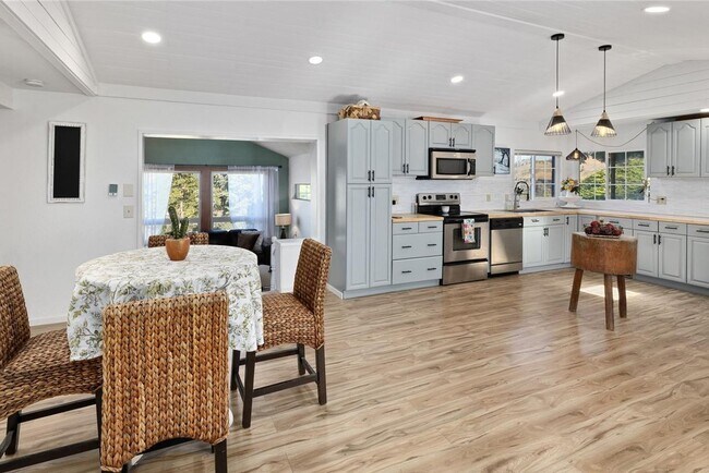 Photo - Spectacular Views Close to I-90!