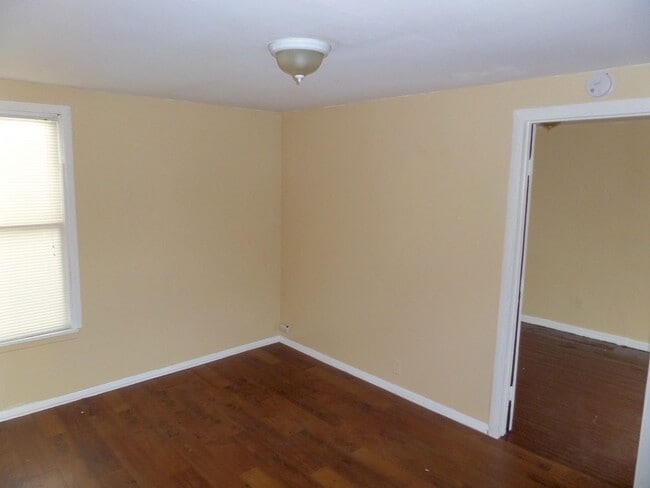 Photo - 43 Wilson St Unidad 1 Bed Back