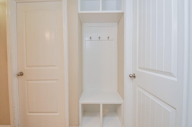 Photo - 27515 Huggins Crest Ct