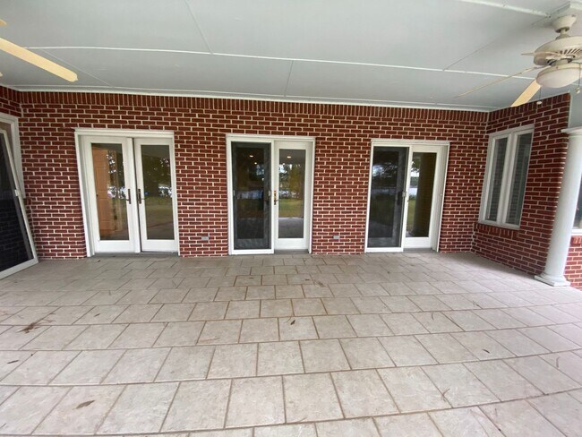 Photo - Beautiful 3 BR/2.5 BA Waterfront Home on Trent River!