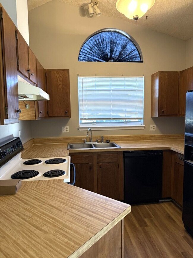 Photo - Charming 3/2 in Orange Park